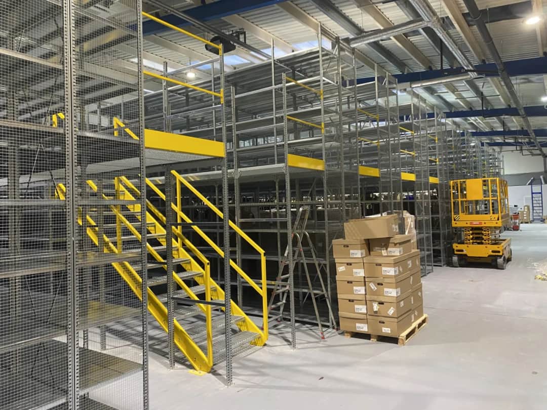 Jak obliczyć maksymalne obciążenie regału, aby uniknąć niebezpieczeństw